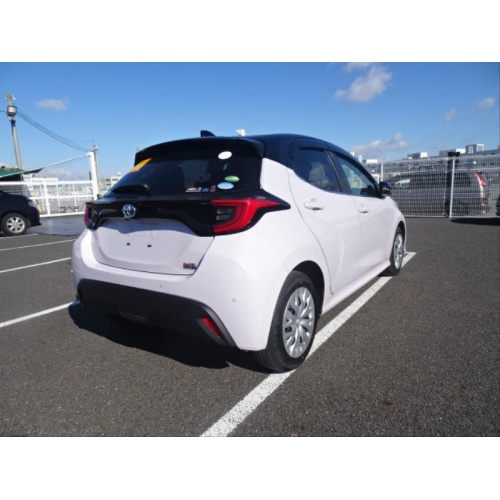 yaris_3_1451382477