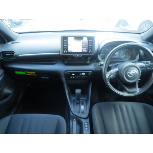yaris_7_1272050013