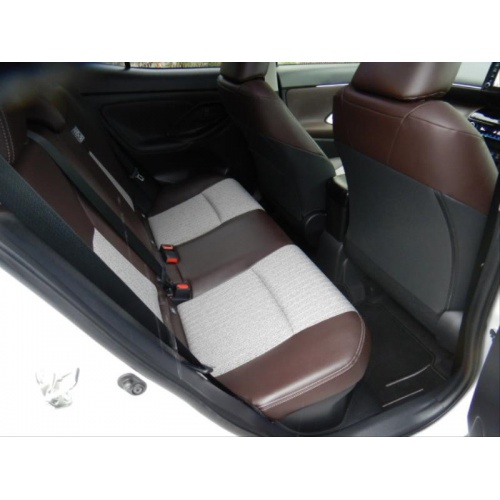 yaris_8_1380100580